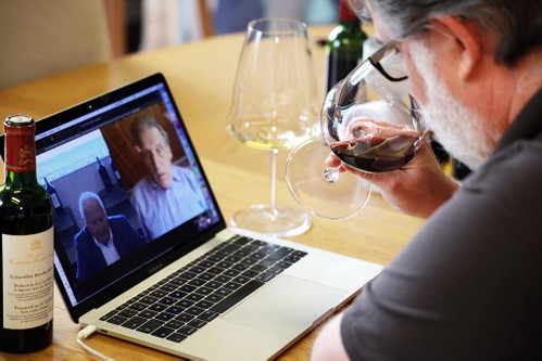 Falstaff-Chefredakteur Peter Moser verkostet in Video-Konferenz mit dem Direktor von Château Mouton-Rothschild Philipp Dhalluin.