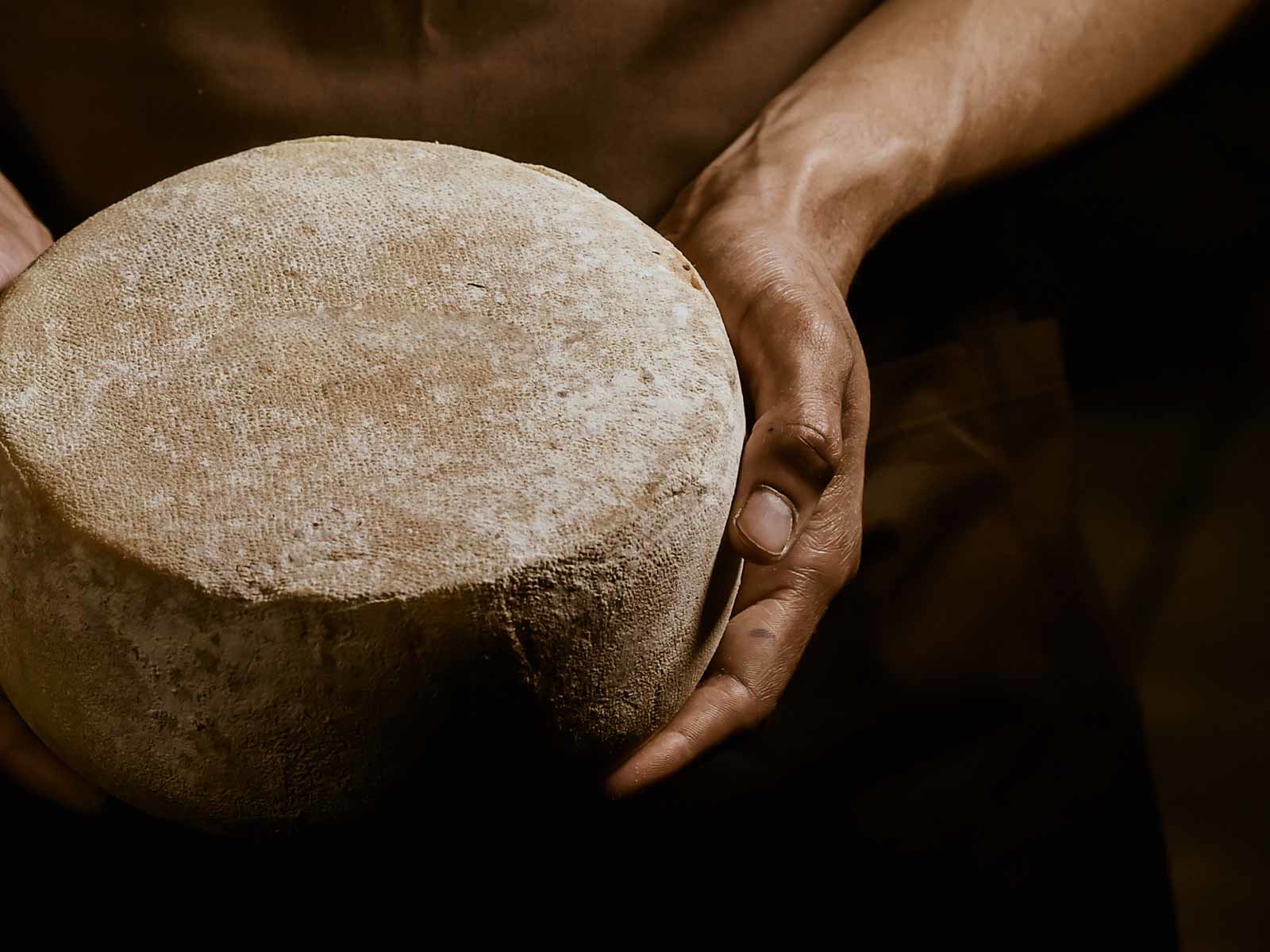Die besten Bergkäse in Österreich reifen bis zu 24 Monate. Einfacher Hartkäse reift nur drei Monate.&nbsp;