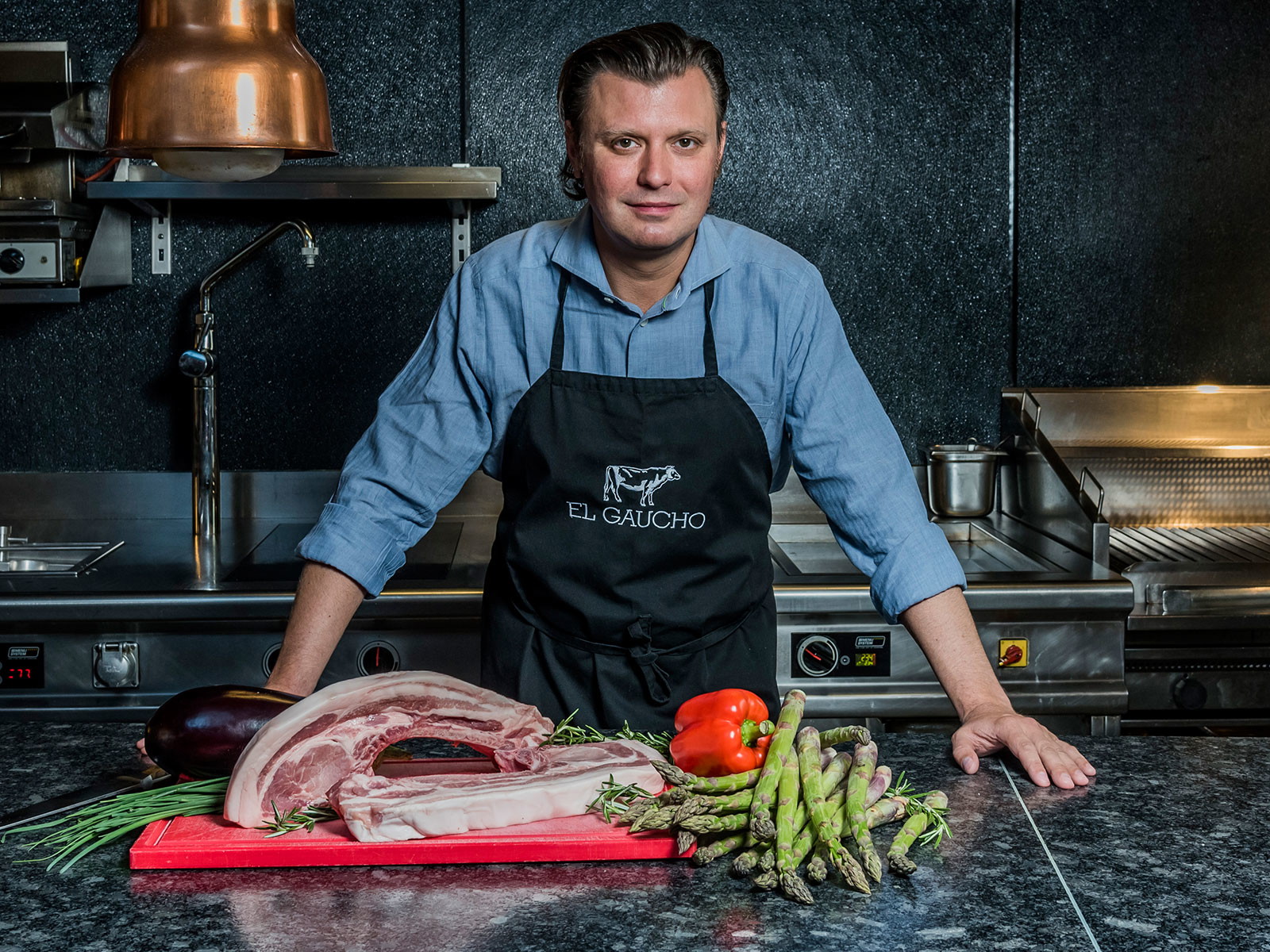 Christof Widakovich ist Küchendirektor der »El-Gaucho-­Restaurants« und Kochbuchautor.