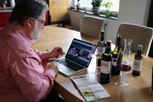 Der technische Direktor Dominique Arangoits von Château Cos d’Estournel präsentierte den Jahrgang 2019 anhand einer gemeinsamen Online-Probe.