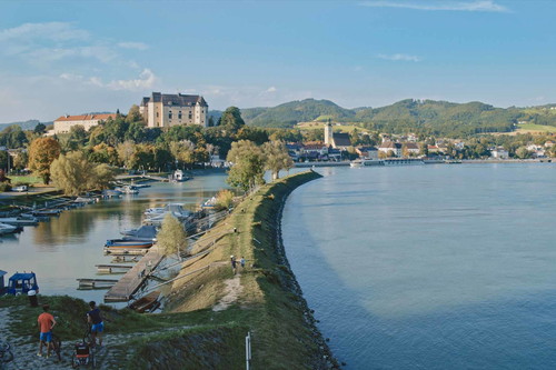 Grein lockt mit dem Schloss Greinburg und dem ältesten Bürgertheater Österreichs.