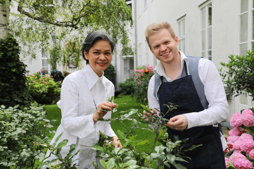 Natama Koonpol (»Thai SELECT«) und Julian Kutos.