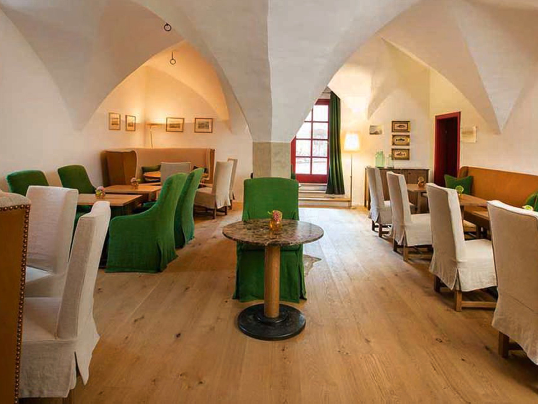 Luxuriöse Gourmetküche im obersteirischen Wasserschloss.