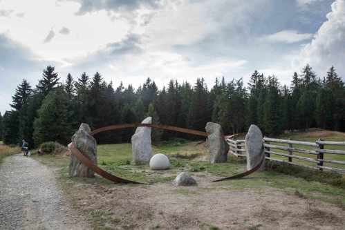 Der Schöpfungsweg auf der Rodenecker-Lüsner Alm.