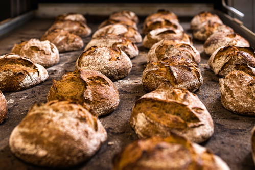 Das frische »Wiederbrot« direkt aus dem Ofen.