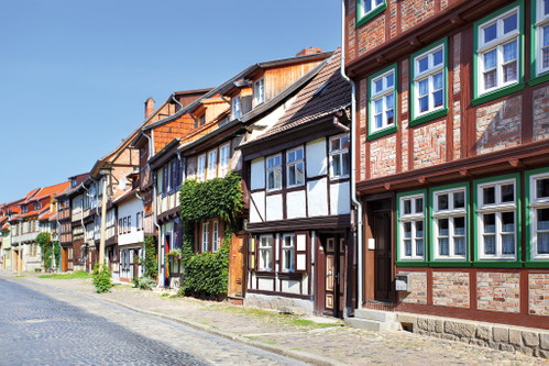 Für die gut erhaltenen Fachwerkhäuser wie hier in Quedlinburg ist der Harz berühmt.
