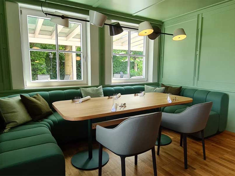 Veronika und Konrad Wolfmiller setzten in ihrem neuen Fine-Dining-Bereich auf Wohnzimmer-Atmosphäre.