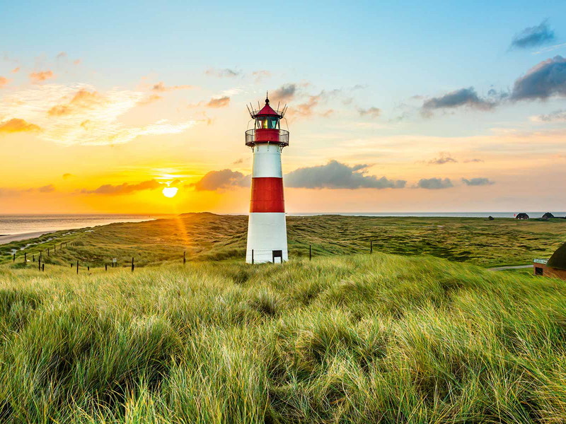 Erfüllende Tage lassen sich auf Sylt leicht verbringen: Die Insel steht für idyllische Natur und erstklassige Kulinarik.