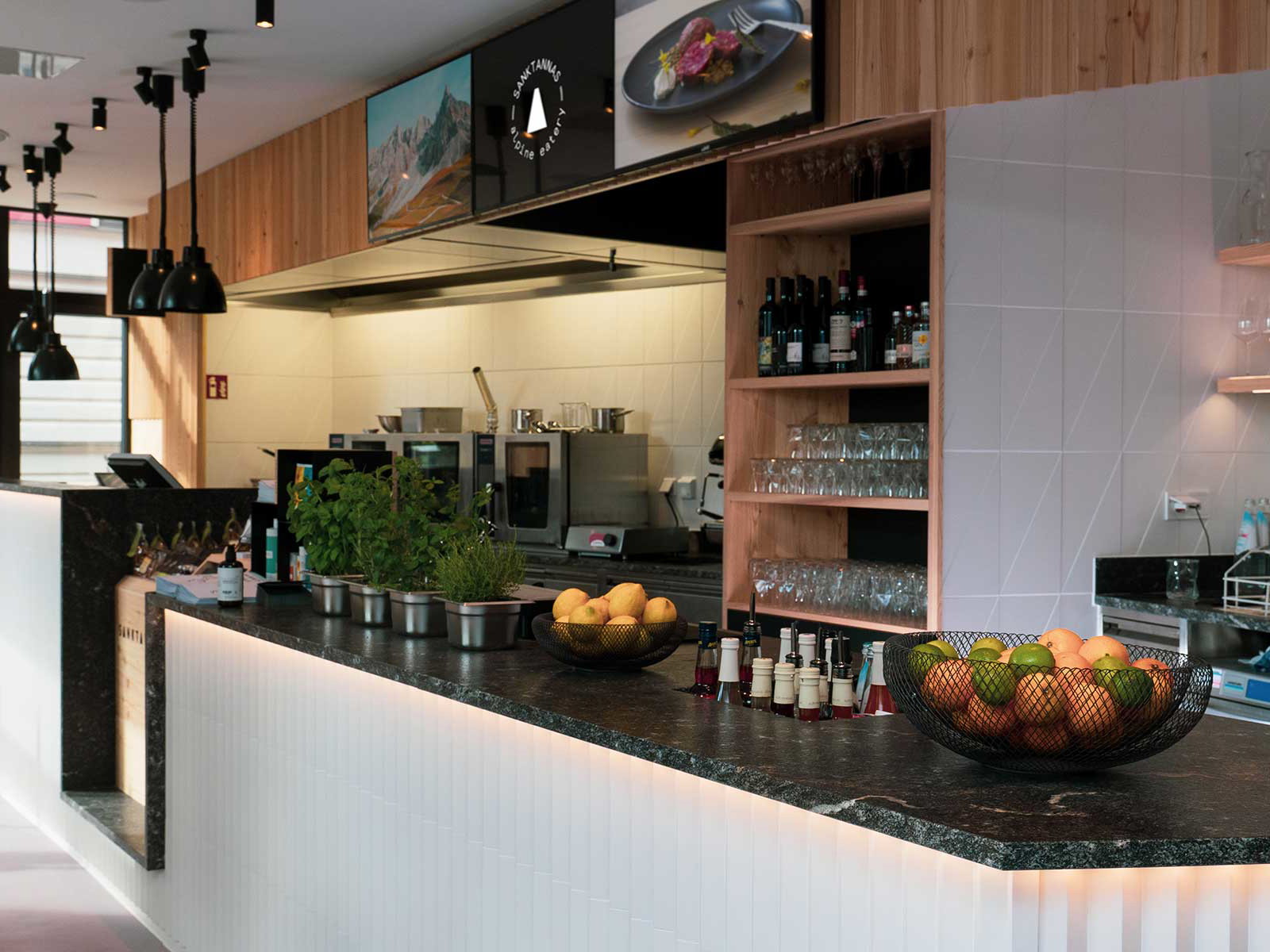 Speckknödel sucht man im »Sanktannas« vergeblich – das neue Restaurant ist rein vegetarisch.
