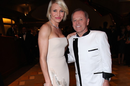 Puck ist ein Liebling der Stars – hier mit Cameron Diaz.