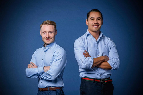 Die Gründer von hotelbird. v. l. Korbinian Hackl &amp; Juan A. Sanmiguel.