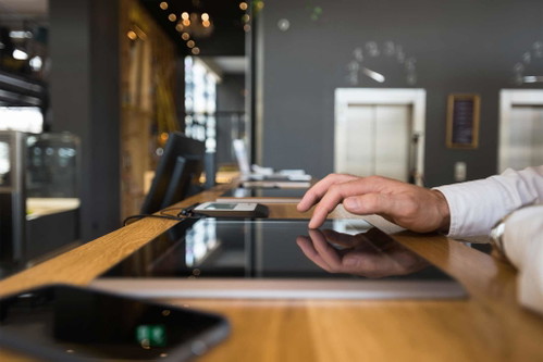 Do it yourself. Self-Check-in &amp; Check-out im »Hotel Schani«.