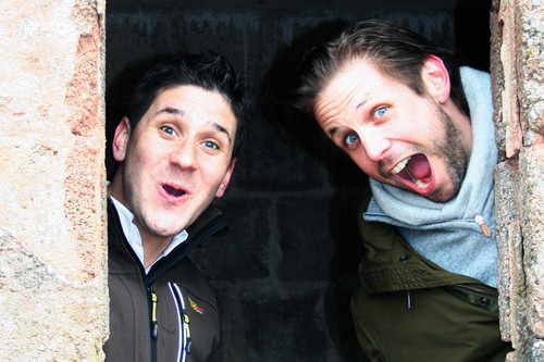 Ivan Giovanett (l.) und Tobias Treis (r.) haben den Sorentberg bei Reil wieder aufgestockt.