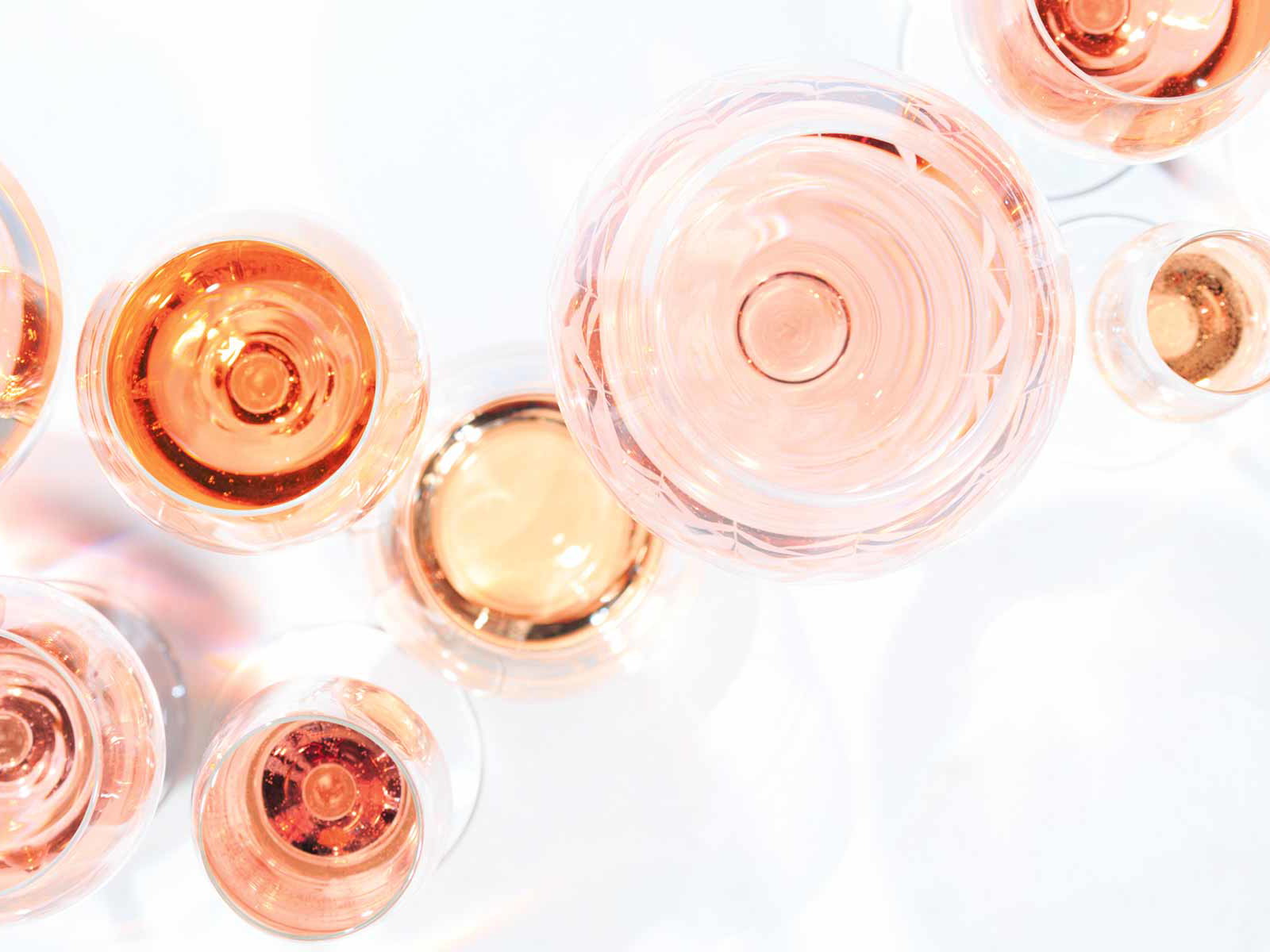 Die Franzosen wissen seit jeher, dass der facettenreiche Rosé die Finesse von Weißwein mit der Struktur von Rotwein vereint.