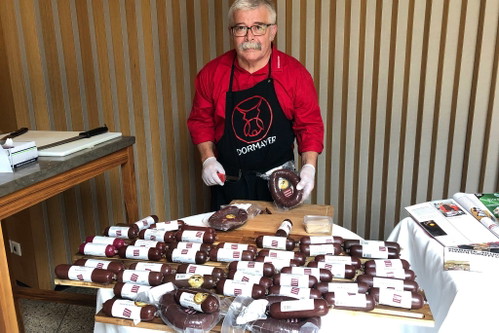 Blunzn-Weltmeister Franz Dormayer präsentiert eine eindrucksvolle Sortenvielfalt.