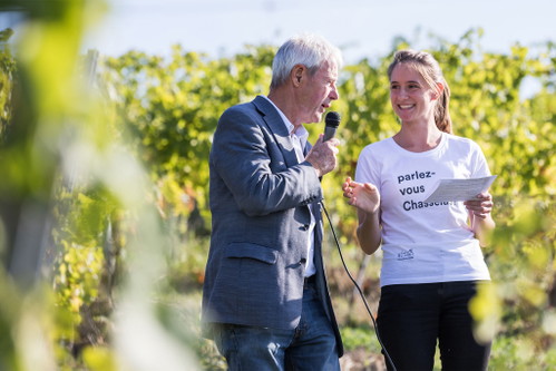 Laura Paccot mit ihrem Vater, dem Winzer Raymond Paccot