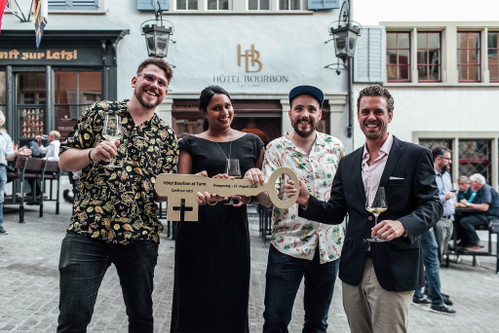 Thomas, Kirtanya und Stephan von Matt mit dem Restaurant Manager &amp; Co-Owner Daniel Senn