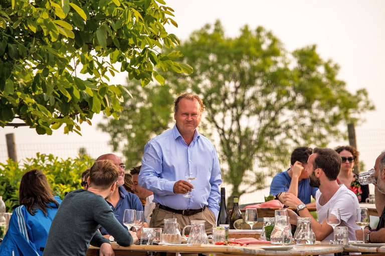 Der Name verpflichtet: mit seinen hervorragenden Bio-Weinen hat der sympathische Winzer Fritz Wieninger bereits die Weinkarten der Welt erobert.
