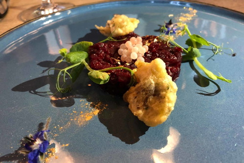 Die Kaiserschnecke ist Slow Food in bestem Sinne, hier von Andreas Salvenmoser samt Schneckenkaviar im »Jägerwirt« perfekt in Szene gesetzt.