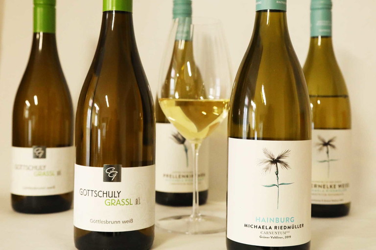 Zwei unterschiedliche, aber hochwertige Ortswein-Vertreter aus Carnuntum: Gottschuly-Grassl aus Göttlesbrunn und Riedmüller aus Hainburg.
