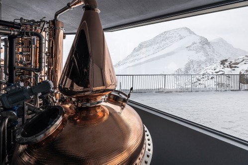 Die ORMA Destillerie in den Bündner Alpen
