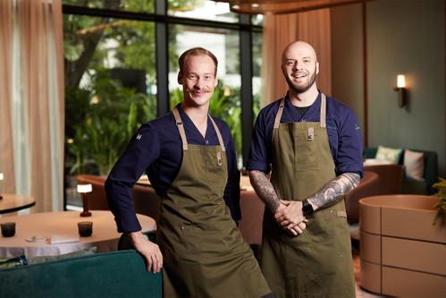 Chef David Hartwig mit Chef-Patissier Arne Riehn