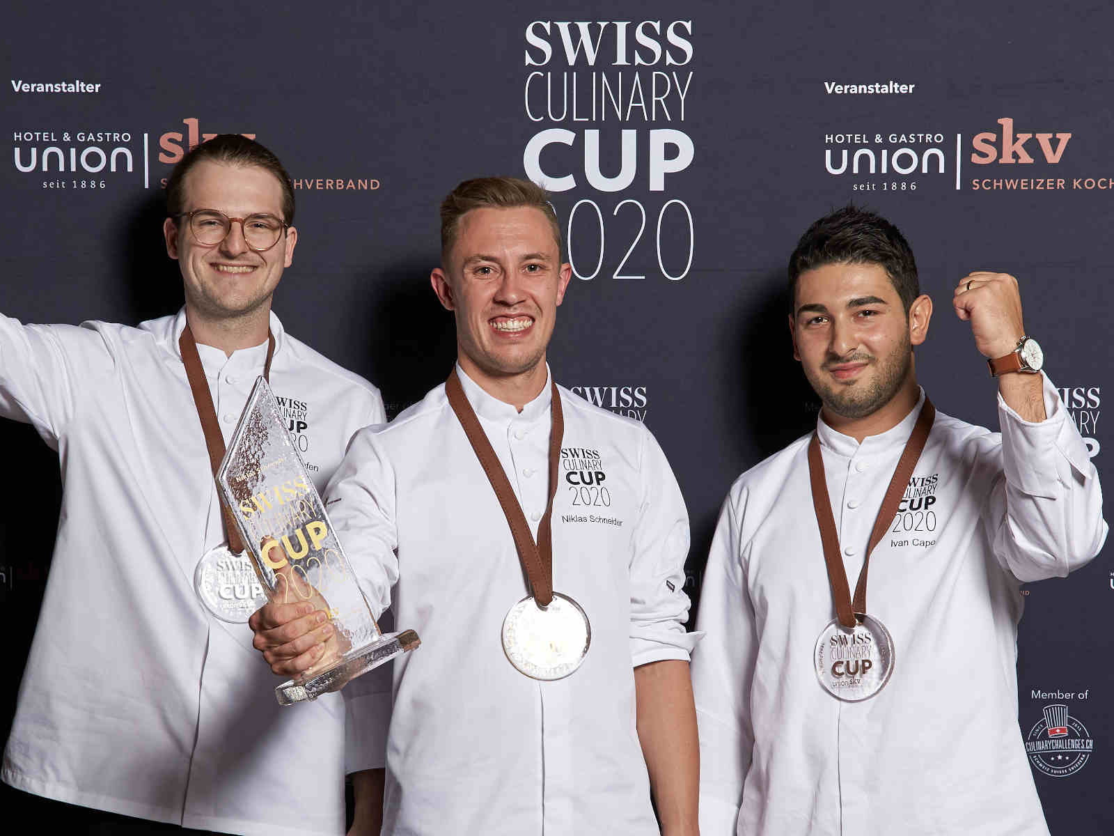 Die Podestplätze v.l.: 2. Platz Noah Bachofen, 1. Platz Niklas Schneider und 3. Platz Ivan Capo
