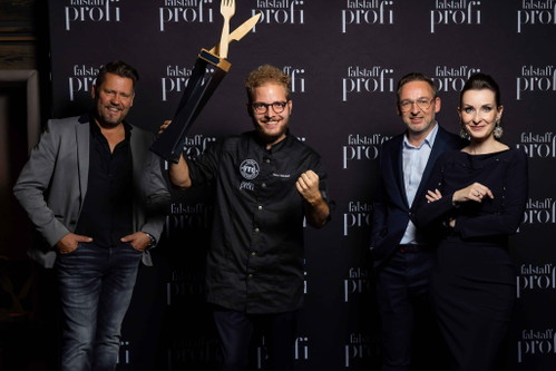 Mike Süsser (TV-Star und Moderator), Falstaff Young Talents Cup 2020 Sieger in der Kategorie Pâtisserie David Gombert, Heimo Jessenko (Geschäftsleitung Falstaff PROFI) und Alexandra Gorsche (Herausgeberin Falstaff PROFI).