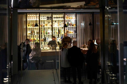 In italienischen Bars wird der Negroni in unzähligen Varianten angeboten.
