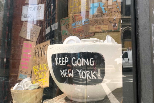 Kaum ein Lokal bleibt von den Auswirkungen der Pandemie verschont. In ganz New York stehen zigtausende Jobs auf dem Spiel.