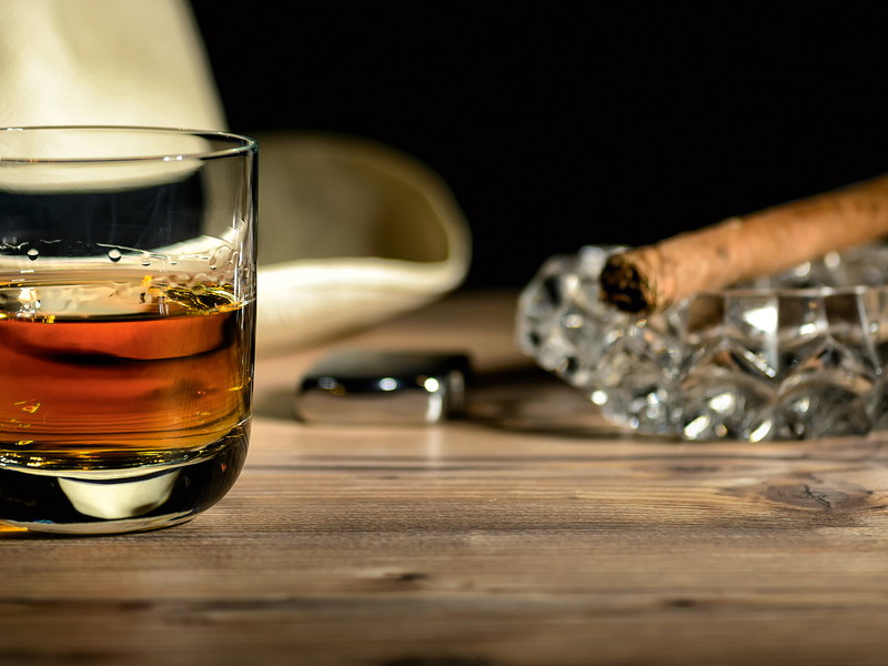 Rum schmeckt nicht nur zur Zigarre. Unter Experten ist längst klar: Rum wird ganz allgemein unterschätzt.