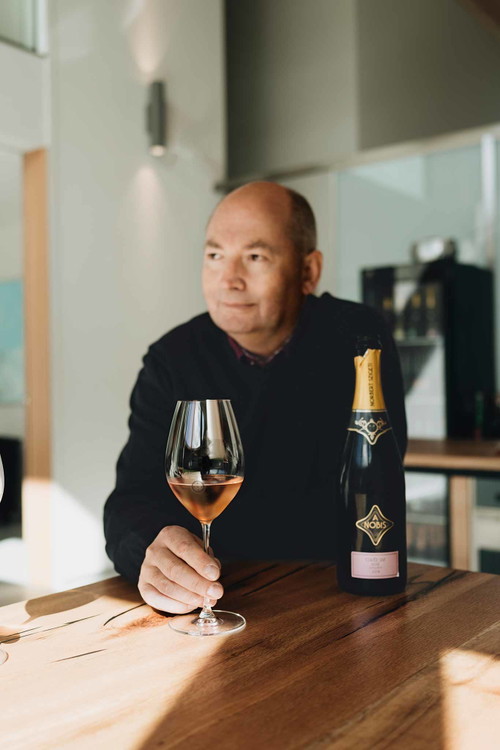 Inzwischen sind 15 Sekte vom burgenländischen Sekt- und Champagnerproduzenten am Markt, alle nach traditioneller Methode&nbsp;produziert.