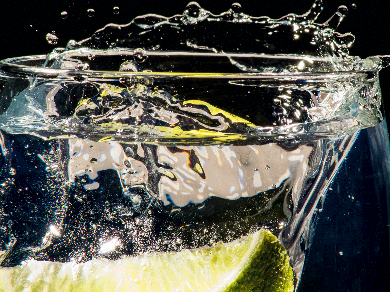 Wie viele andere Spirituosen begann der Gin seinen Siegeszug zunächst als Medizin.