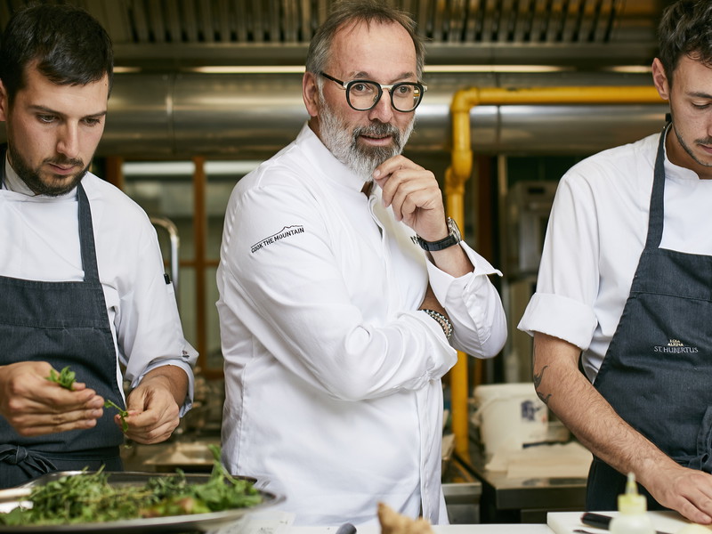 Das St. Hubertus im Südtirolerischen St. Kassian unter der Führung von Norbert Niederkofler (Mitte) gehört zu den besten Restaurants Italiens.