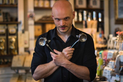 Der internationale Barista-Trainer Michael Haller ist seit 2018 Leiter&nbsp;des Vienna Coffee Colleges.