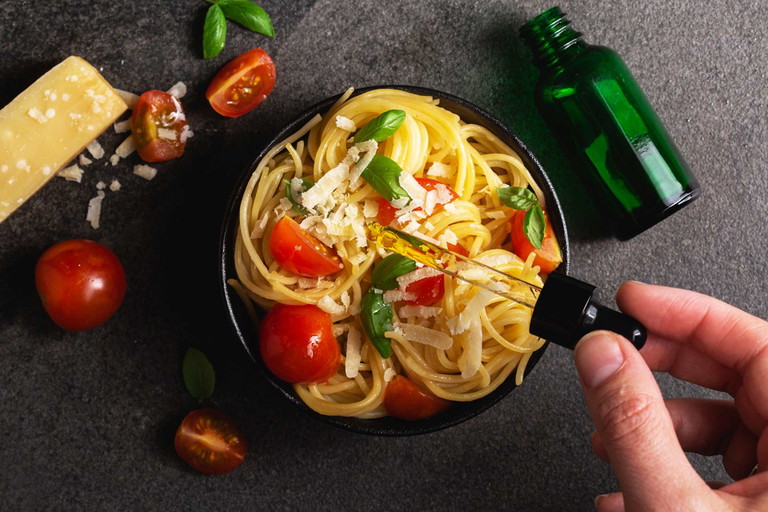 Das CBD-Öl kann als Topping oder im Pesto verwendet werden.