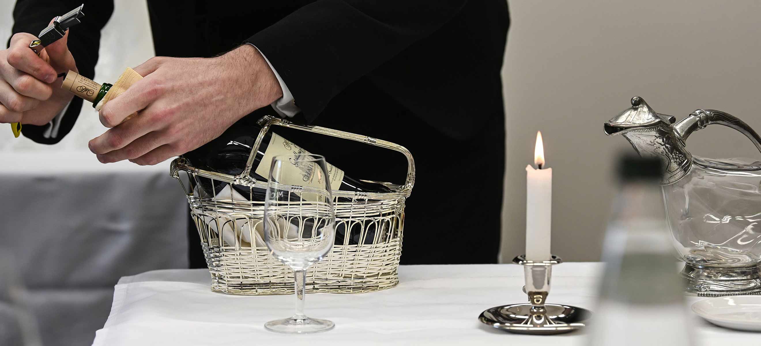 osterdeko zum aufhängen basteln – 17 tolle Ideen Osterdeko selber machen – Blog – Wilkens Wohnstudio Deko Onlineshop Kamel Kuscheldecke Plüsch Sofa