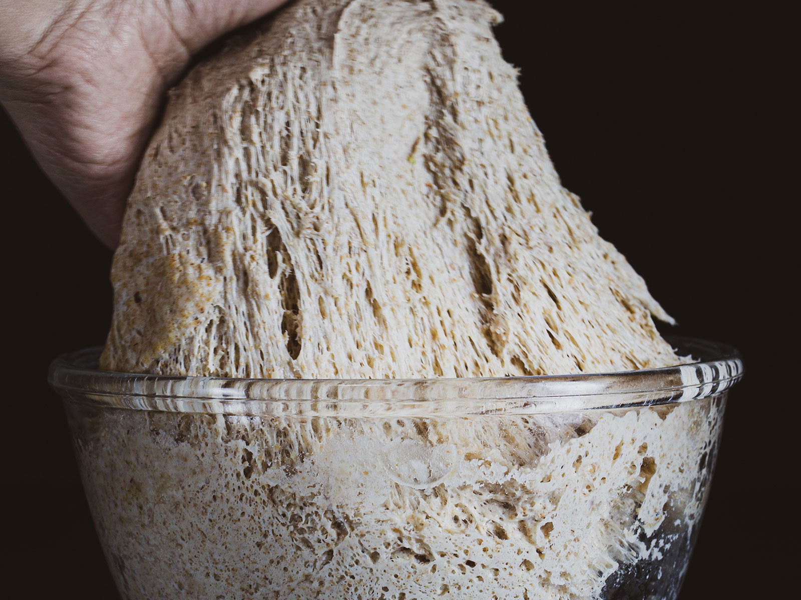 Brotbacken mit Sauerteig ist einer der grössten Lockdown-Food-Trends.