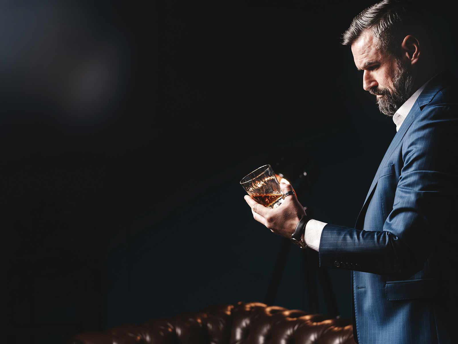 Trinken – oder doch lieber aufheben? Viele Single Malt Whiskys erlebten zuletzt abenteuerliche Preissteigerungen bei Auktionen.