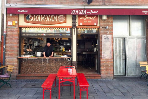 Das «Ham-Ham bei Josef» ist weit über die Düsseldorfer Stadtgrenzen hinaus für seine Haxe bekannt.