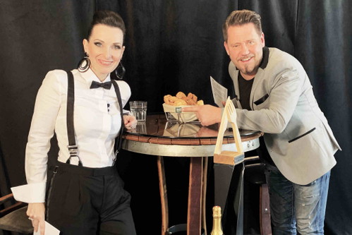 Alexandra Gorsche und TV-Star Mike Süsser bei der Moderation.