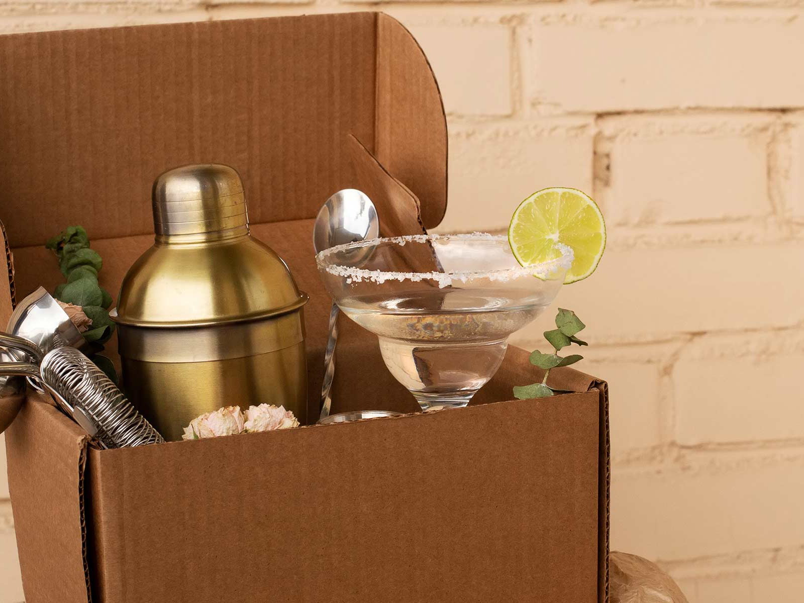 Zahlreiche Bars und Webshops liefern ihre&nbsp;Cocktails an die Haustüre.