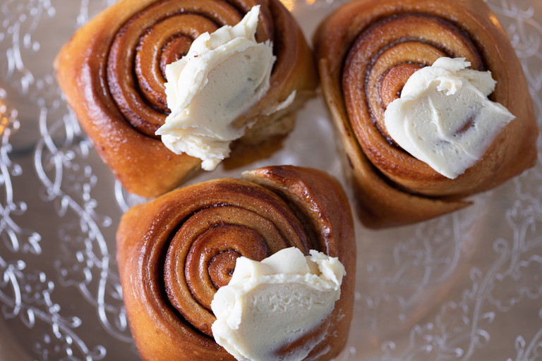 Zizi's Cinnamon Rolls