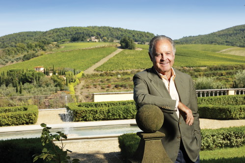 Marchese Piero Antinori vor dem Solaia-Weingarten in der Toskana.