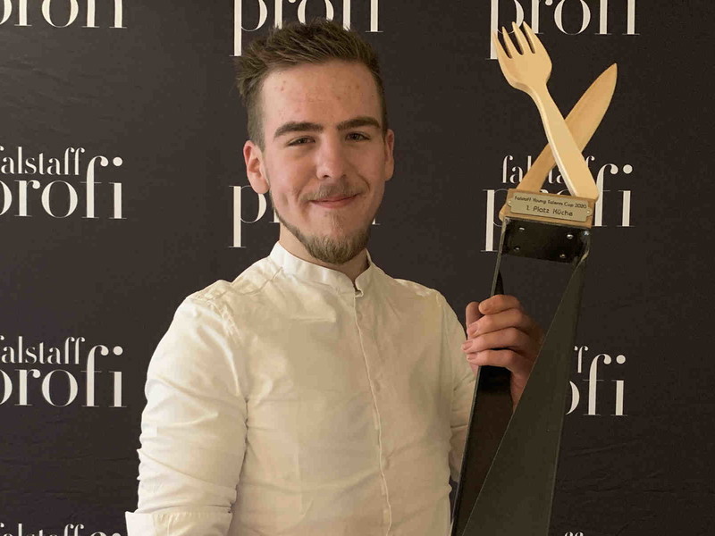 Jakob Quehenberger freut sich über den ersten Platz.