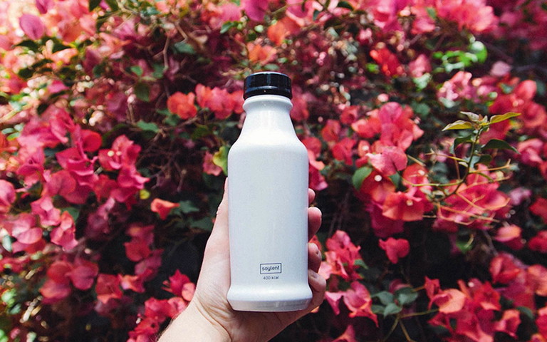 In einer Flasche »Soylent« soll alles stecken, was wir zum Überleben brauchen.