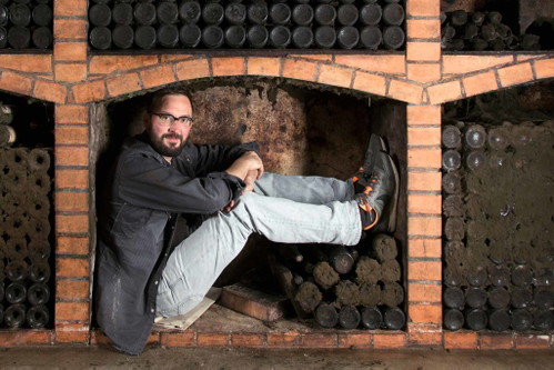 Als das Weingut Jurtschitsch 2006 auf organisch-biologische Bewirtschaftung umstellte, konnte es auf die eigene Tradition, etwa mit dem 700 Jahre alten Naturkeller, zurückgreifen.