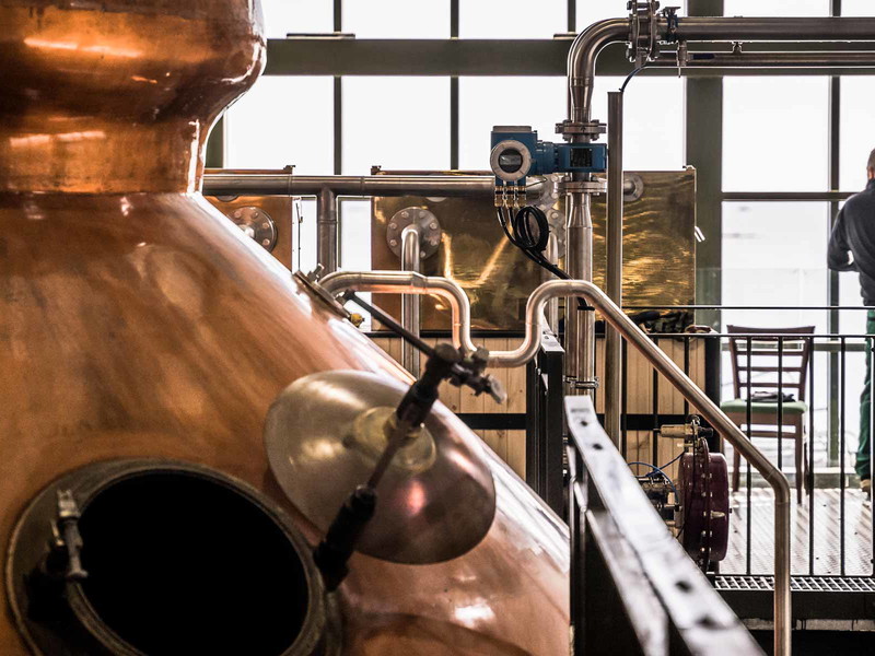 Das Stillhouse verfügt über ein Panoramafenster mit Blick über den Atlantik.
