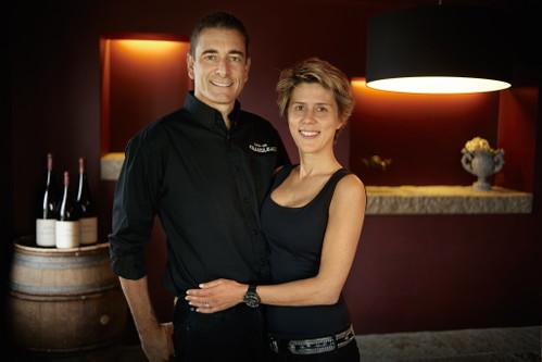 Louis-Philippe und Valérie Burgat&nbsp; keltern in Neuenburg mit ihrem »Pur Sang« einen der besten Blauburgunder der Schweiz.