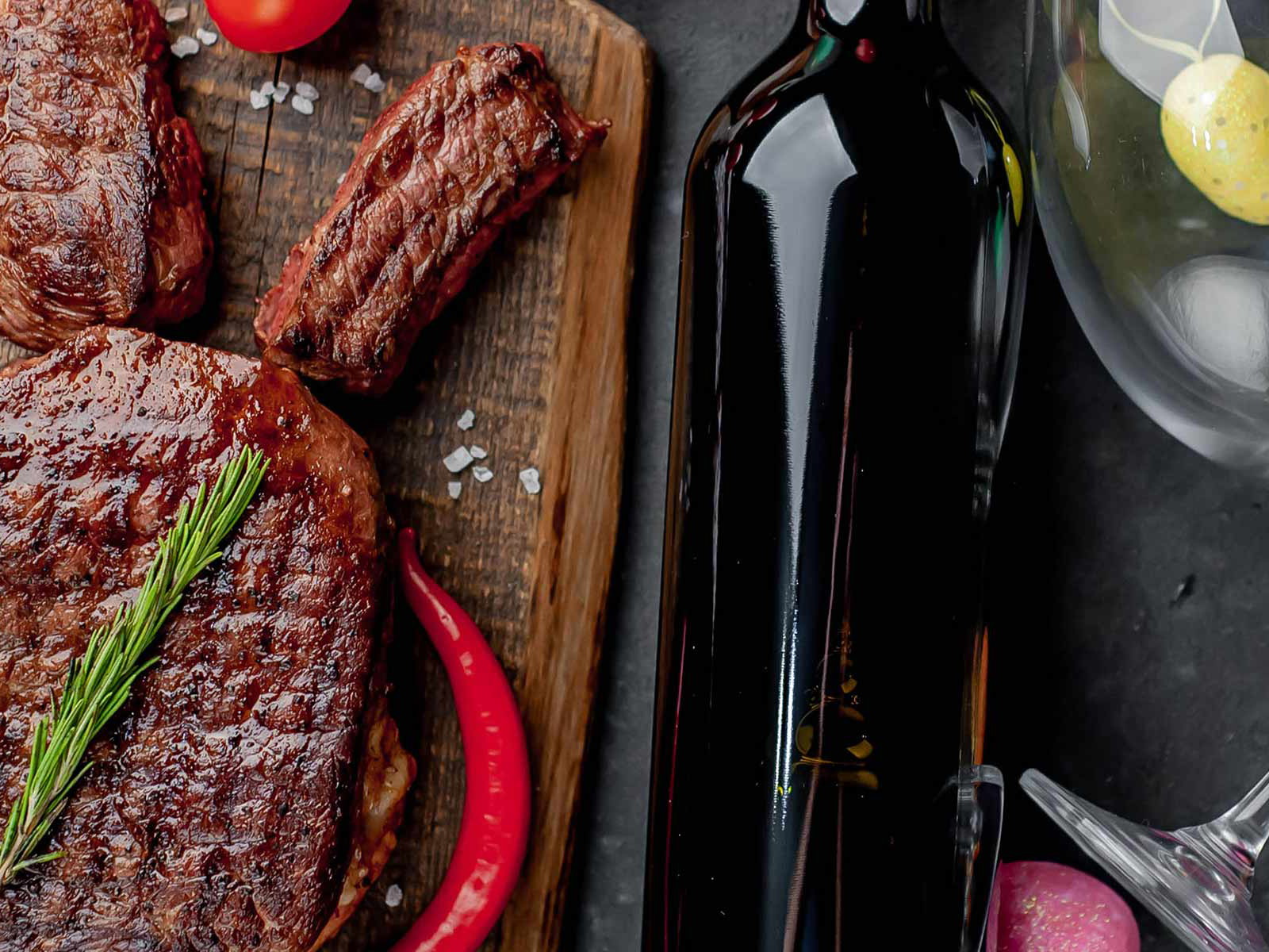 Saftiges Fleisch darf auf keiner Oster-Tafel fehlen.